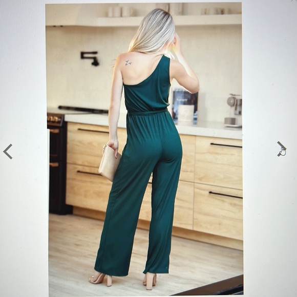 New with tags! Closet Candy Stay a While jumpsuit - Hunter Green size Large - Picture 3 of 5